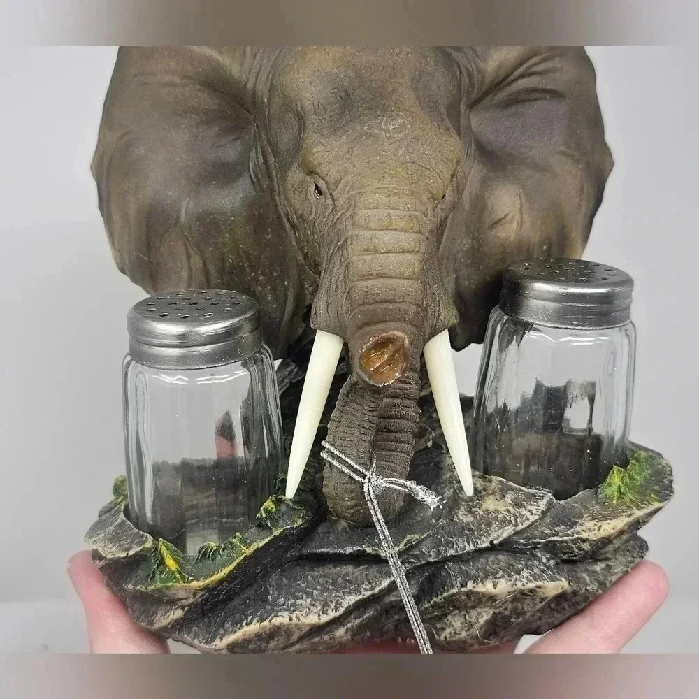 DWK Corp Vintage LMTD Edition Poly Resin Hand Painted Elephant Salt & Pepper Set